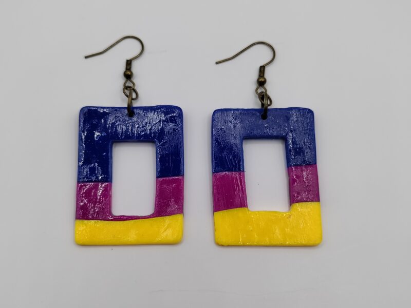 Square earring open